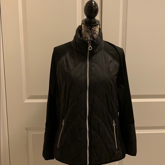 Calvin Klein Jackets & Blazers - Calvin Klein puffy jacket spring weight